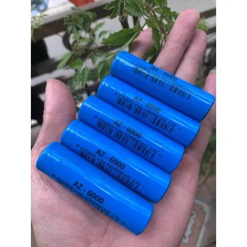 Pin 18650 AZ mới 100%   , dung lượng cao ~3000-3200mah , sử dụng cho đèn pin và các thiết bị điện tử ……