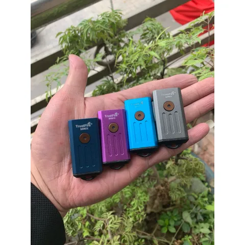 Đèn pin móc thìa khoá Trustfire minix, siêu sáng mini , rất tiện mang theo mọi lúc mọi nơi , có đèn UV hoặc đèn đỏ.
