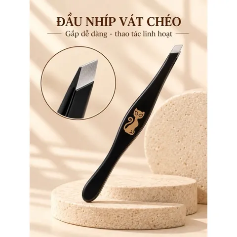 Nhíp Nhổ Lông Lucky Đầu Vát Chéo – Nhíp Gắp Lông Mày Cán Đen, Nhỏ Gọn Dễ Cầm
