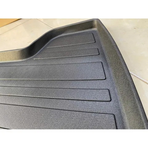 Lót Cốp Nhựa Hyundai i10 Sedan Đuôi Dài 2021-2026 Chống Nước Chống Bẩn Ôm Khít Cốp Xe Form Chuẩn