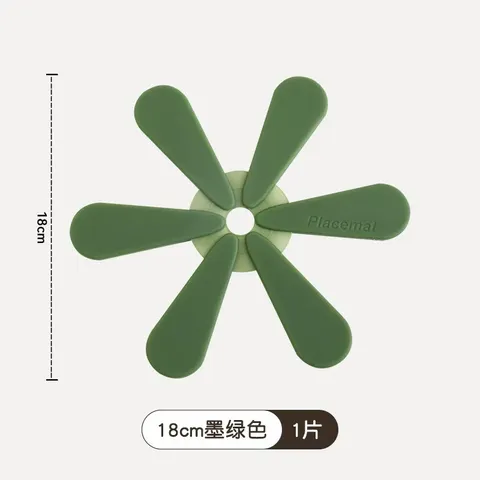 Miếng lót cách nhiệt silicon cao cấp Uyiku, miếng lót cốc, lót nồi decor hình cây thông noel