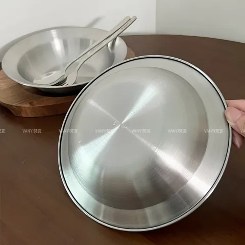 Đĩa sâu lòng inox 304 cao cấp sang trọng, bo viền dày dặn chống hoen gỉ size 20cm