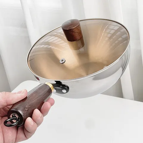 Chảo sâu lòng inox 304 cao cấp nhập khẩu tay cầm gỗ chống nóng size 20cm