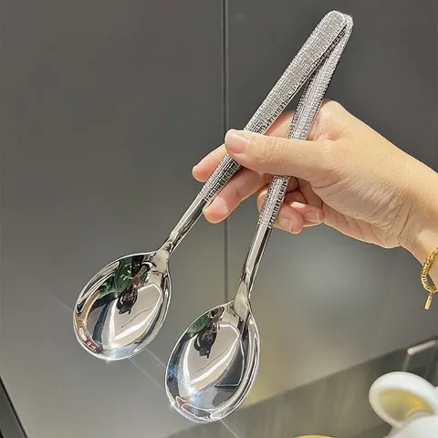 Thìa inox 304 Uyiku cao cấp cán dài chống trơn sáng bóng thiết kế hiện đại