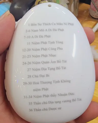 Tặng cốc, Máy nghe kinh niệm phật GIỌT NƯỚC có sẵn  hơn 30 bài / có khe thẻ nhớ / cổng tai nghe 3.5mm / nghe liên tục 10 giờ / dây đeo cổ (trắng)