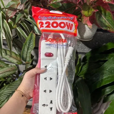 Ổ cắm 3 4 5 6 lỗ 2200W Sopoka dây dài 2.5M / 4.5M có công tắc bấm kiêm đèn báo