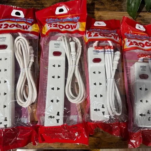 Ổ cắm 3 4 5 6 lỗ 2200W Sopoka dây dài 2.5M / 4.5M có công tắc bấm kiêm đèn báo