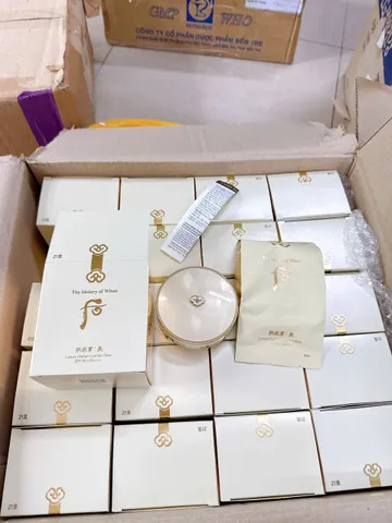 Set Phấn Nước Chống Nắng Cấp Ẩm Whoo Radiant White Moisture Cushion Foundation SPF50+/PA+++