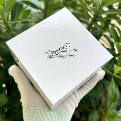 Hộp thương hiệu đựng đồng hồ đeo tay. Dùng làm quà tặng kèm sản phẩm tăng giá trị quà tặng.