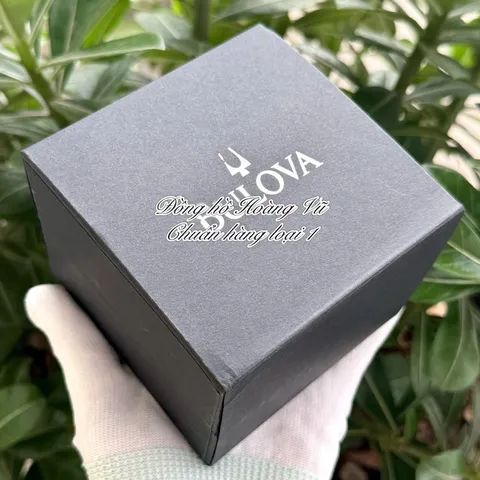 Hộp thương hiệu đựng đồng hồ đeo tay. Dùng làm quà tặng kèm tăng giá trị sản phẩm