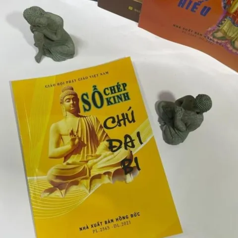 Sổ Chép Mờ Kinh CHÚ ĐẠI BI A4 NXB HÀ NỘI - TẶNG VIẾT!