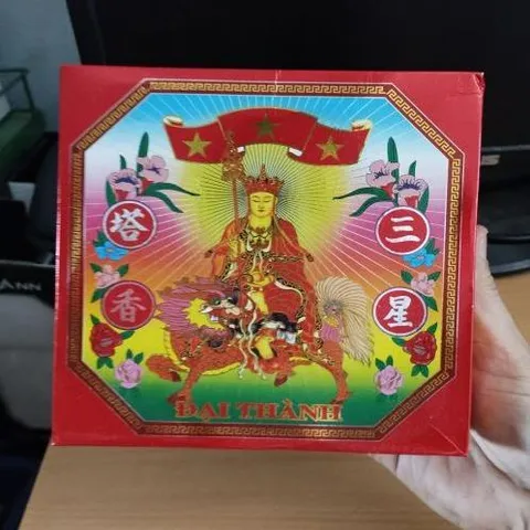 nhang khoan địa tạng đỏ có hoả tốc