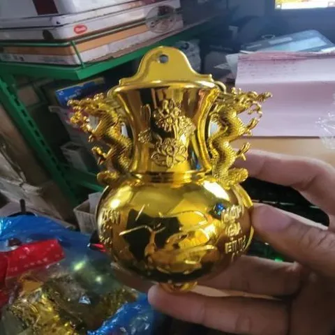 cắm nhang hồ lô vàng nhựa treo có hoả tốc