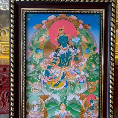 Tranh TARA ĐỎ ( có khung) cực đẹp
