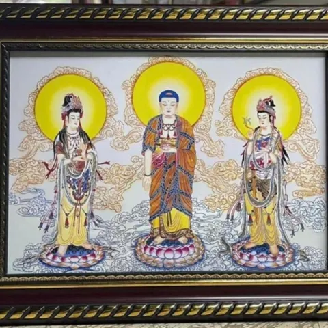 Tranh Tam Thế Phật ( có khung ), đủ kích thước cực đẹp