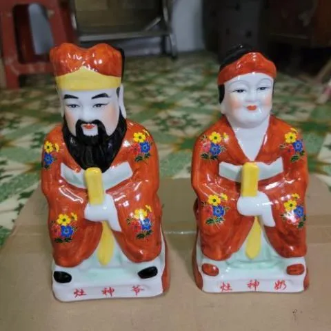 ông bà táo quân màu ( sành sứ ) có hoả tốc