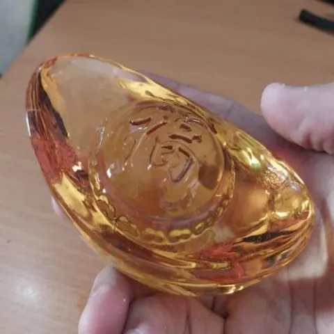 thỏi vàng kim nguyên bảo ( thủy tinh ) có hoả tốc