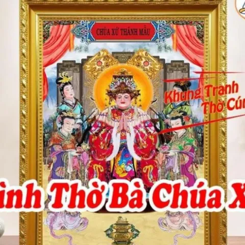 Hình thờ Chúa Xứ Thánh Mẫu Nguyên Nhung + Khung cung cõi , Khung hình cực đẹp