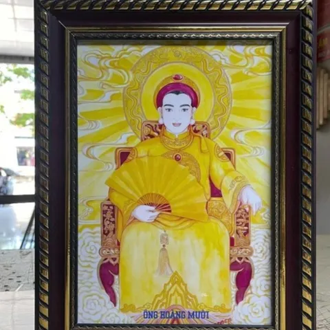 Tranh ÔNG HOÀNG MƯỜI - Có khung cực đẹp