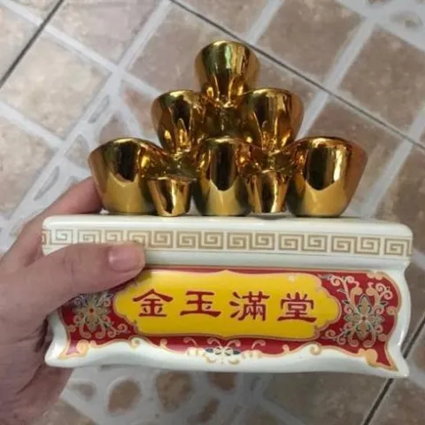 thỏi vàng tầng đế sứ có hoả tốc