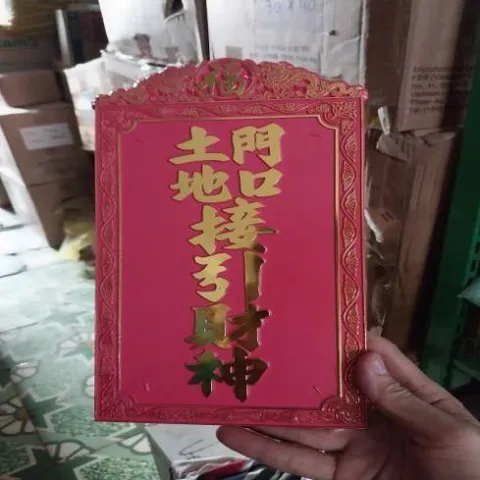 bài vị đỏ thổ địa ( nhựa ) có hoả tốc