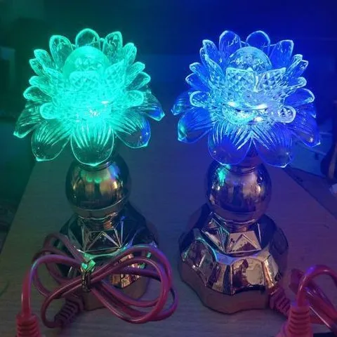 đèn thờ bông sen trắng số 27 có hoả tốc