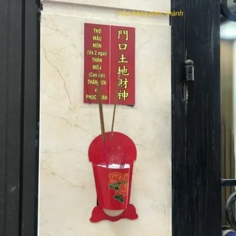 cắm nhang bông hồng đỏ treo có hoả tốc