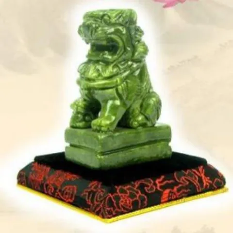 đế gấm nệm kê vật phẫm có hoả tốc