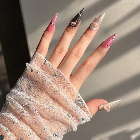 Nailbox Thiết Kế Pretty Hồng Trắng Tráng Gương Bạc Đính Đá Nơ Nổi [Cie-21]