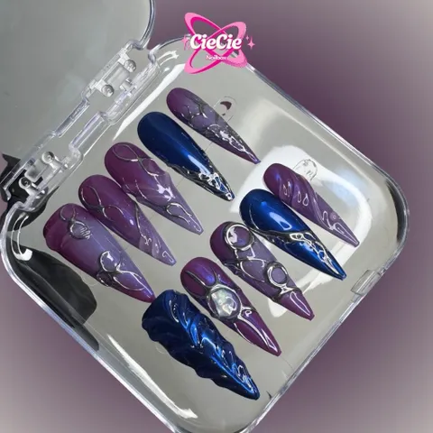 Nailbox Thiết Kế Tím Xanh Gothic Vẽ Tráng Gương Bạc [Cie-27]