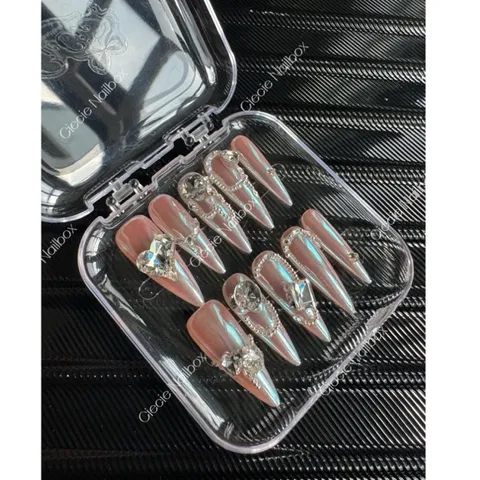 Nailbox Thiết Kế Tráng Gương Nền Nude Cam Đính Đá Khối Sang Trọng [Cie-13]