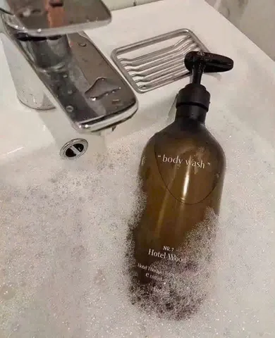 SỮA TẮM HETRAS HOTEL THERAPY BODY WASH – HƯƠNG THƠM TINH TẾ, CHĂM SÓC DA MỖI NGÀY