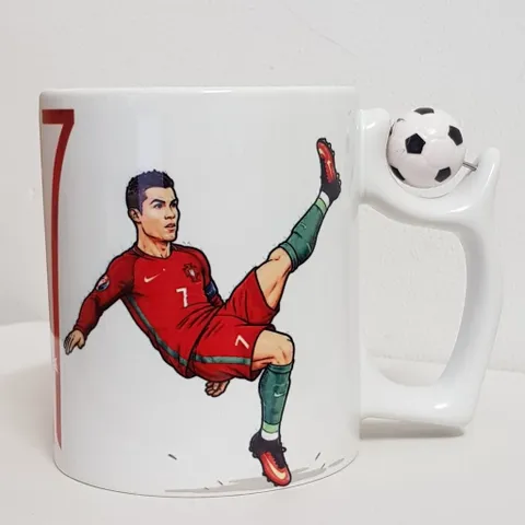 Cốc sứ ly sứ hình cầu thủ Ronaldo CR7 và Messi quà tặng cho bạn yêu bóng đá