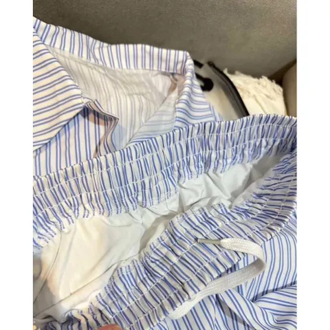 (Sale) Set bộ áo sơ mi croptop,chân váy nữ hãng She In