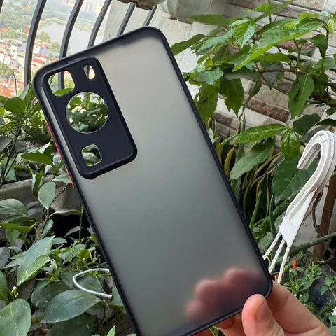 Ốp lưng nhám Huawei P60 Pro chống sốc,bảo vệ Camera (viền đen)