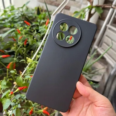 Ốp lưng dẻo cho Oneplus ace 5/5 Pro/13R (màu đen) khoét mắt bảo vệ Camera