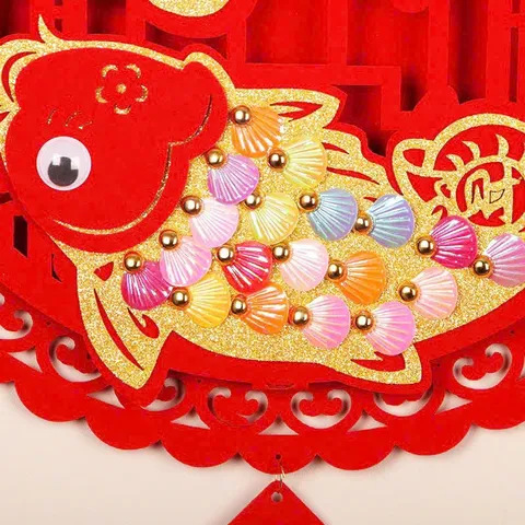 Liễn đỏ trang trí tết