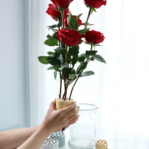 Giá đỡ hỗ trợ cắm hoa bằng nhựa