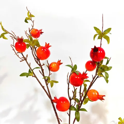 Cành lựu trang trí tết
