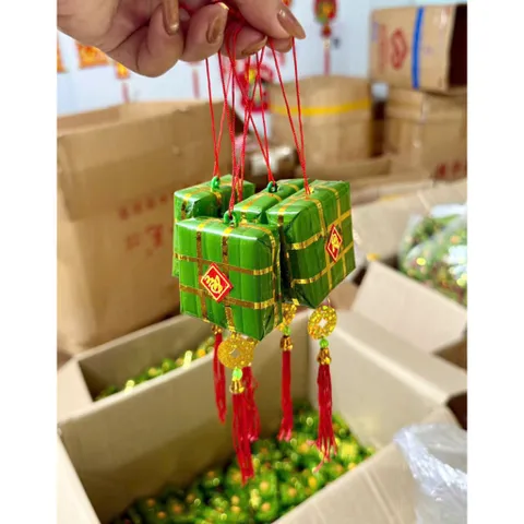 Combo 4 Liễn Bánh Chưng Bánh Tét Treo Cây Trang Trí Tết, Kèm Dây Treo Tiền Vàng May Mắn