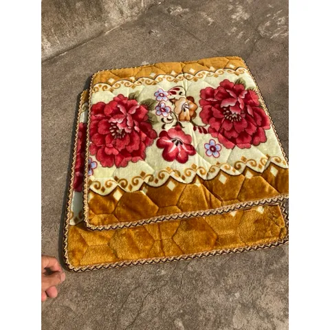 đệm ghế nhung mùa đông (1 tấm vuông)