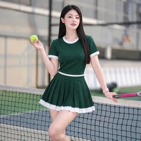 Set thể thao nữ cổ tròn - vải cotton bozip chống nhăn, váy xếp ly kèm quần bảo hộ, chơi pickleball, tennis, cầu lông