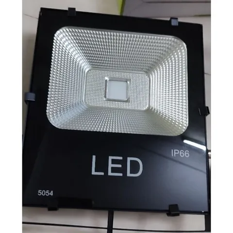 Đèn Pha Led Đổi màu RGB 100W 50W Có Điều Khiển Bh 2 năm