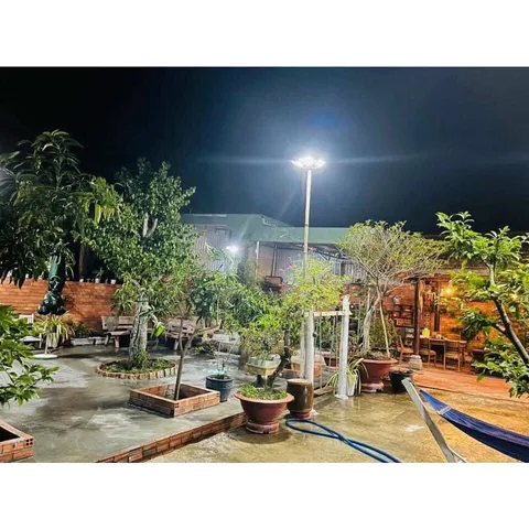 Đèn năng lượng mặt trời sân vườn, công viên UFO công suất 500W siêu sáng chống nước IP66