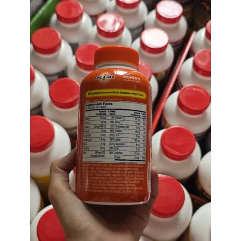 Viên One A day Nữ 300 viên của Mỹ