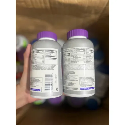 Vitamin tổng hợp Centrum Silver 50+  cho nữ của Mỹ chai 275 viên