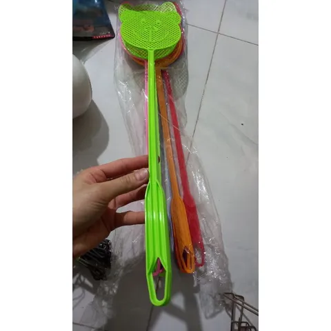 Vỉ đập ruồi bằng nhựa( giao màu ngẫu nhiên )