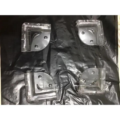 4 Miếng bịt góc bàn, miếng bọc cạnh bàn, bịt góc vuông bằng silicon
