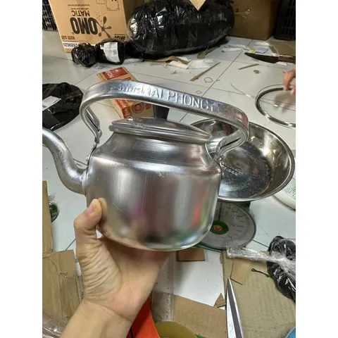 Ấm đun nước bằng nhôm loại 1 lít