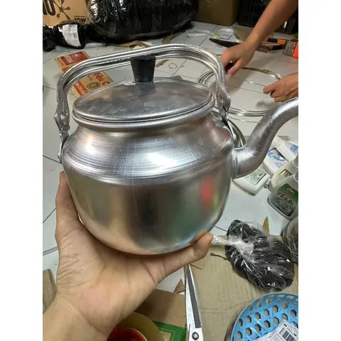 Ấm đun nước bằng nhôm loại 1 lít